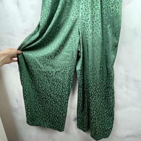 NWT Bloomingdale's Andrew Marc Satin Leopard Blouson Wide Leg Jumpsuit Boho L - Picture 6 of 9